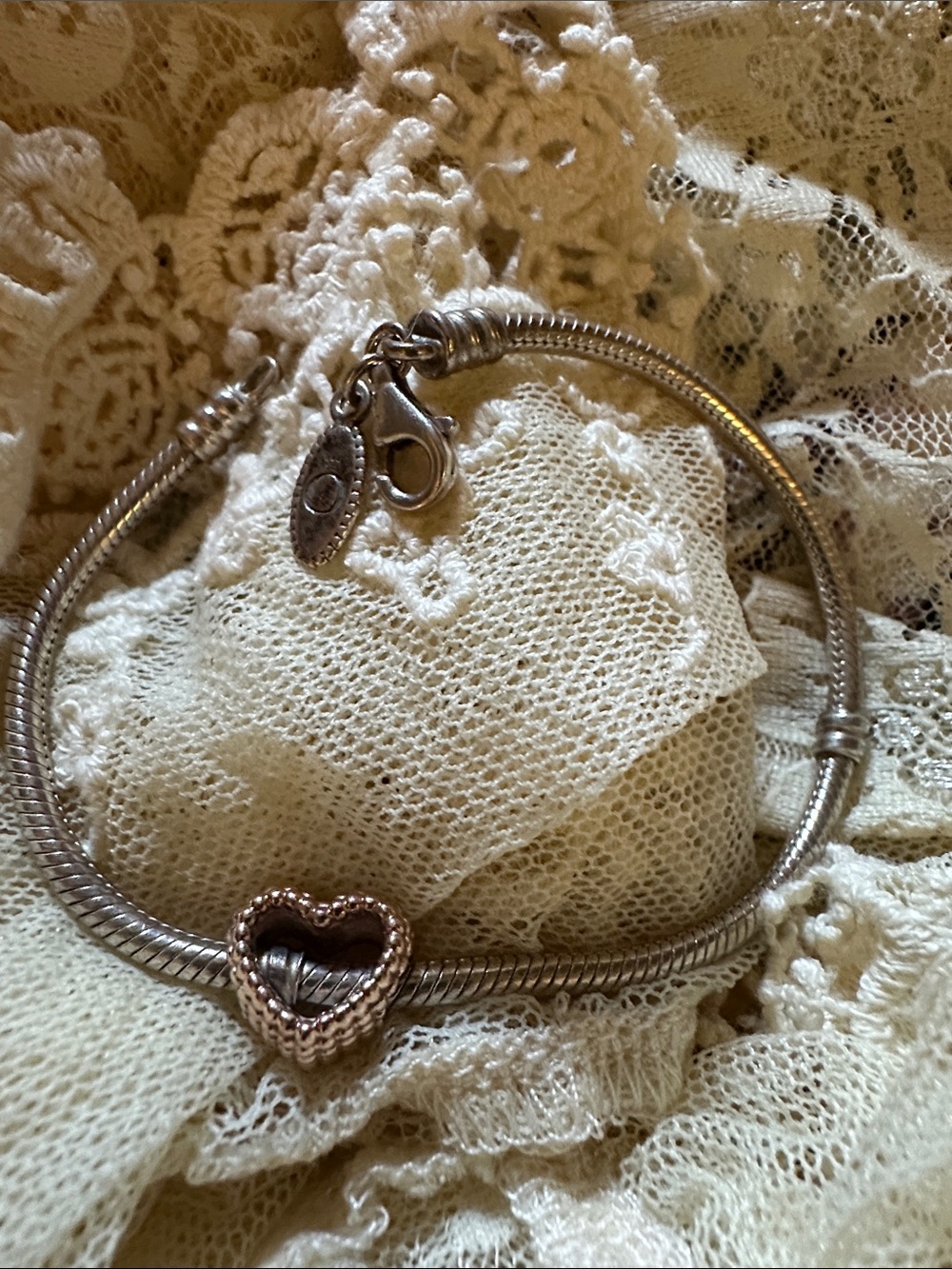 Pandora sterling Silver Heart Charm Snake Chain Bracelet - Silver. EUC.